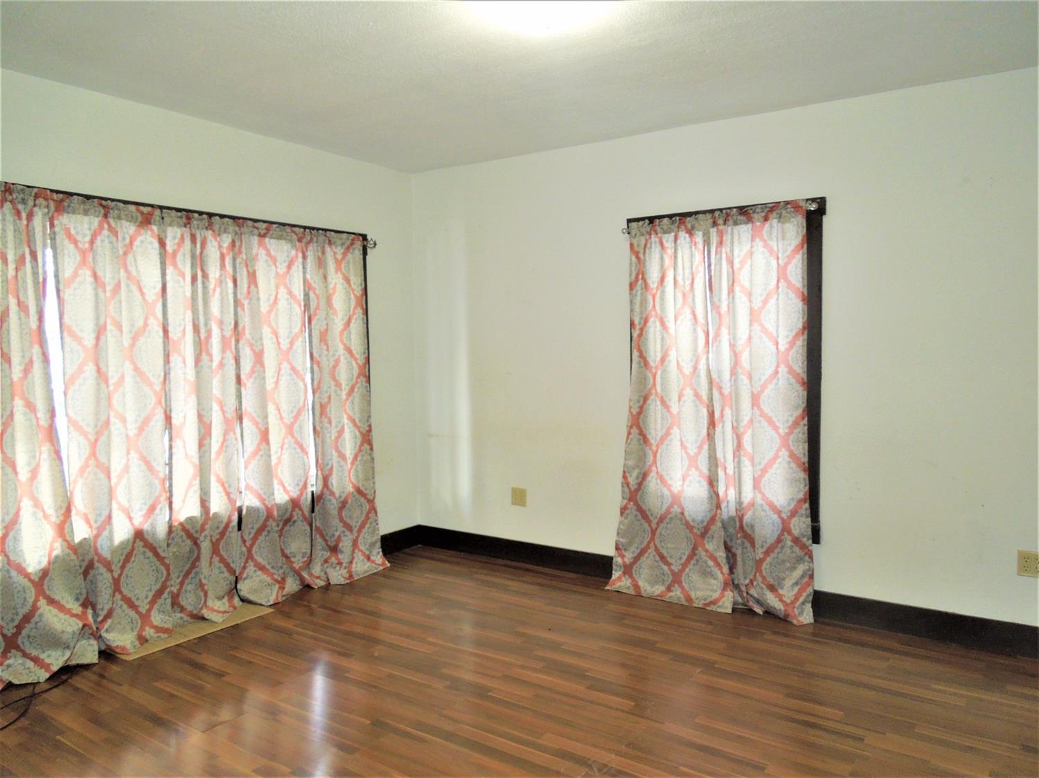 138 Ridge Avenue Lawrenceburg, IN 47025 - Photo 5 of 31 Gallery Image 5