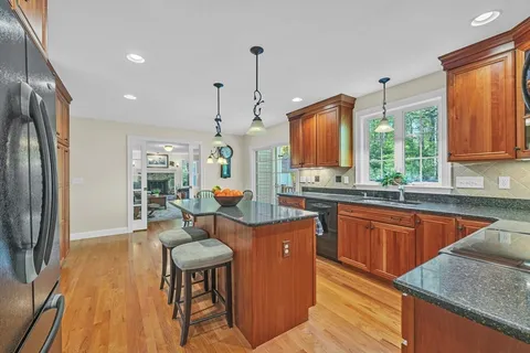 $789,500 | 10 Turner Lane, Sturbridge, MA 01566