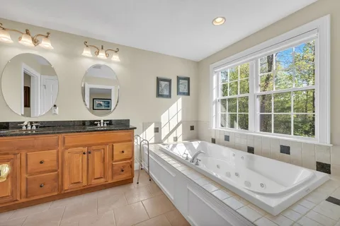 $789,500 | 10 Turner Lane, Sturbridge, MA 01566