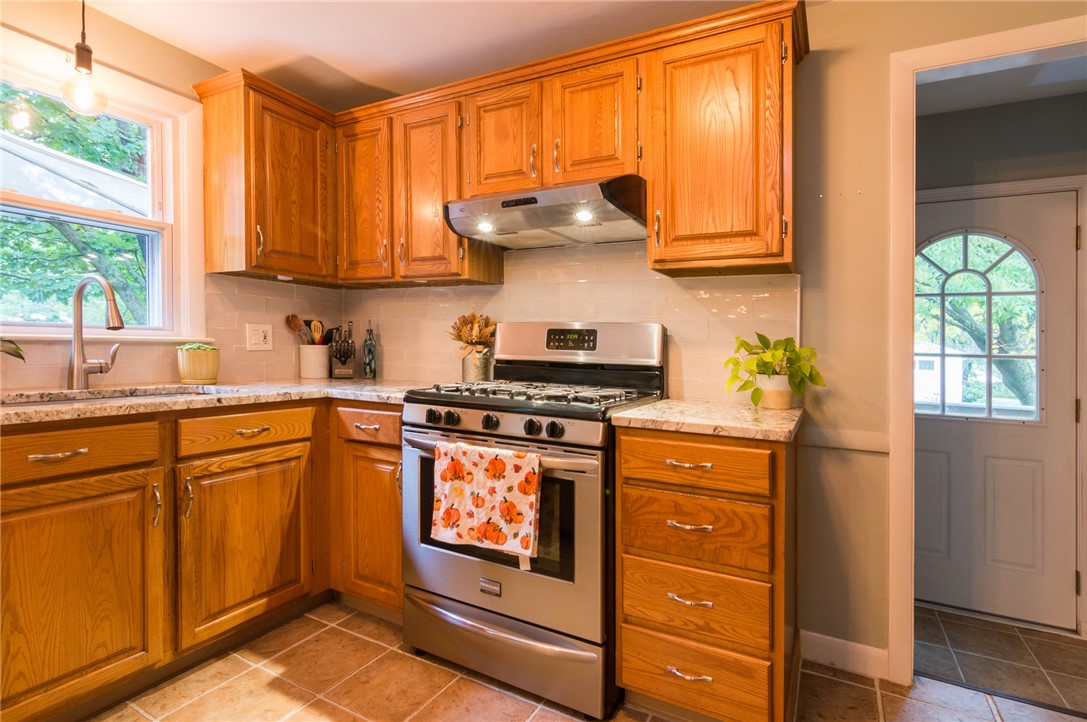 46 S Road North Kingstown, RI 02852 - Photo 10 of 39 Gallery Image 10