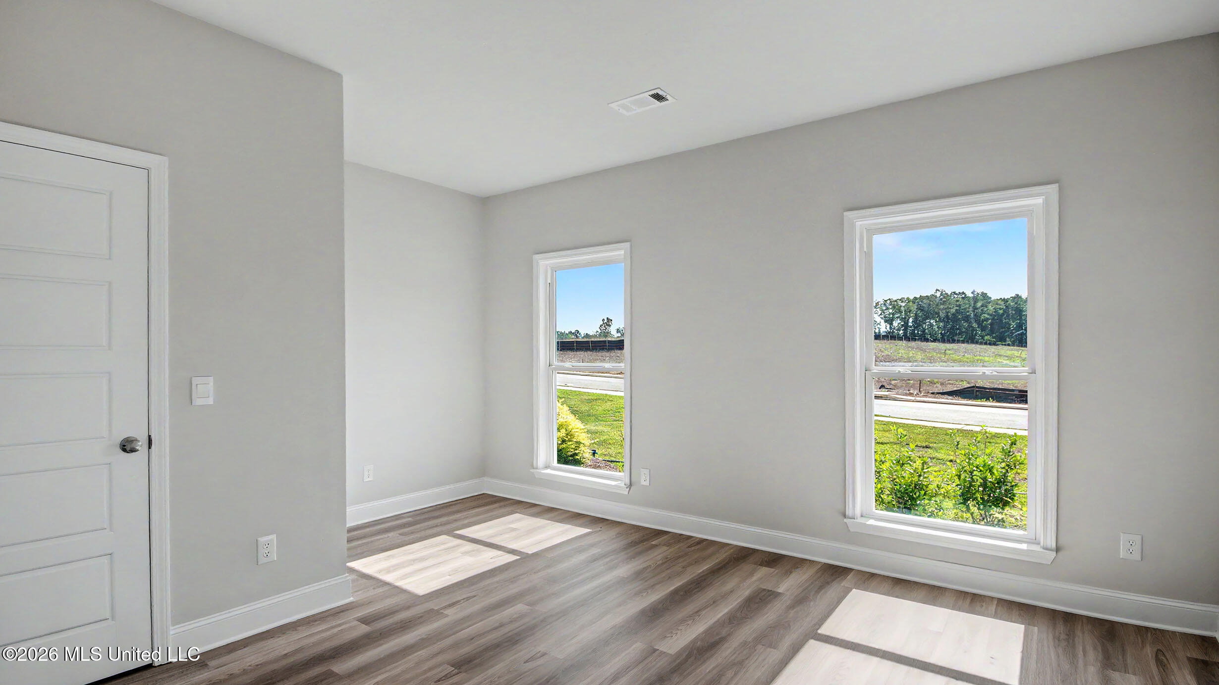 104 Triple Crown Cove Clinton, MS 39056 - Photo 22 of 29 24 - Spare Bedroom