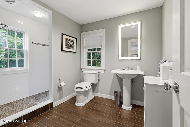 39 Stanwich Road Greenwich, CT 06830 - Photo 20 of 33 a6e71ef3193d3f5d8b1ed32f70c21f212b51babc