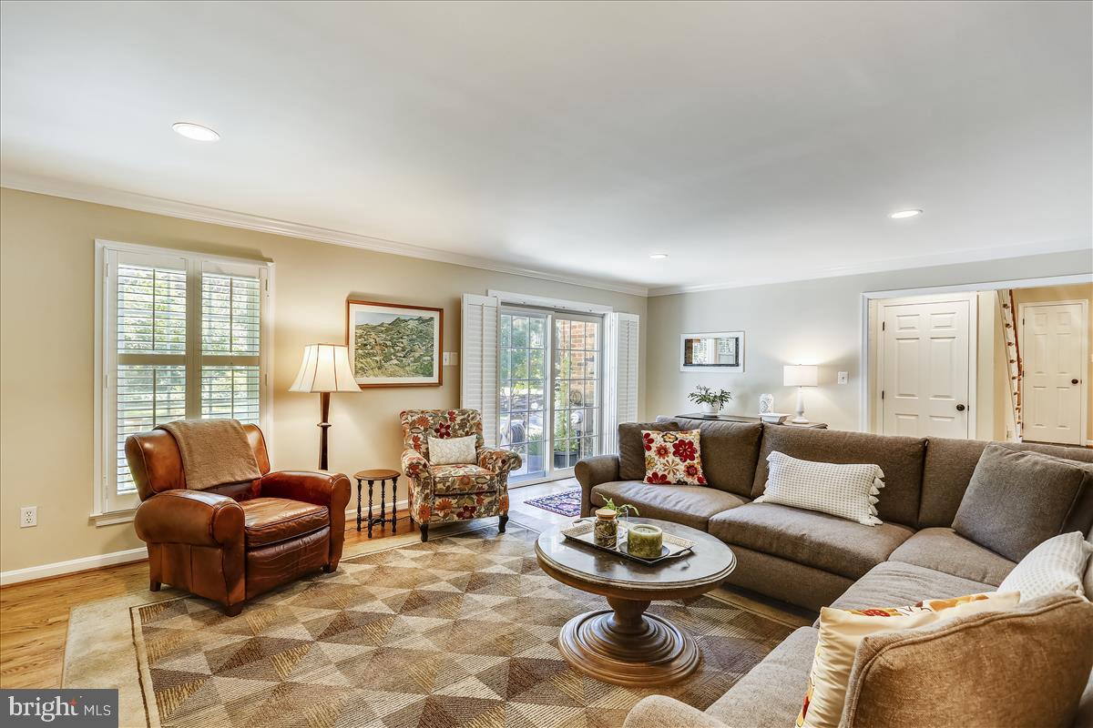 8716 Cold Spring Road Potomac, MD 20854 - Photo 15 of 64