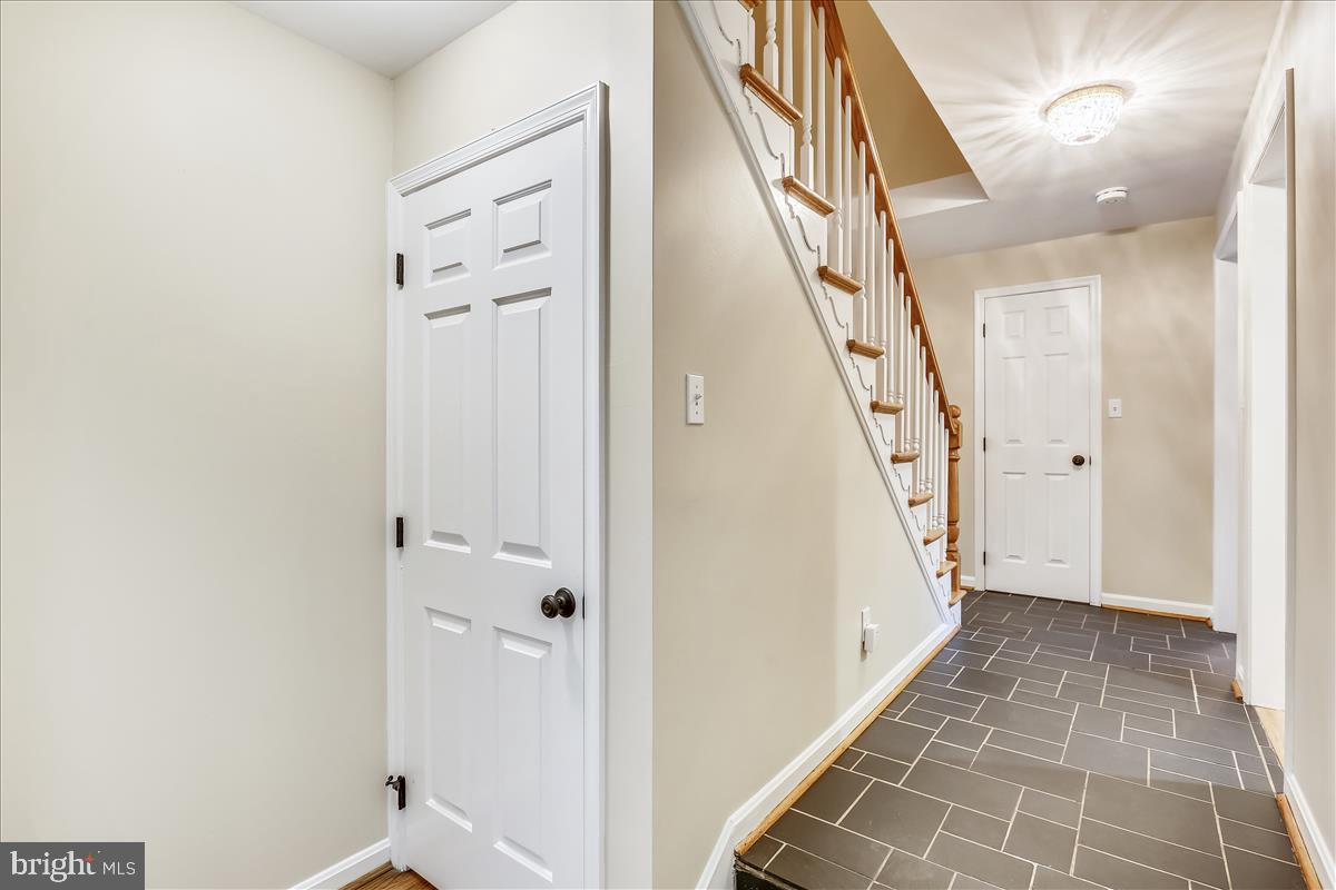 8716 Cold Spring Road Potomac, MD 20854 - Photo 17 of 64