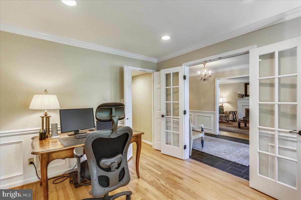 8716 Cold Spring Road Potomac, MD 20854 - Photo 20 of 64