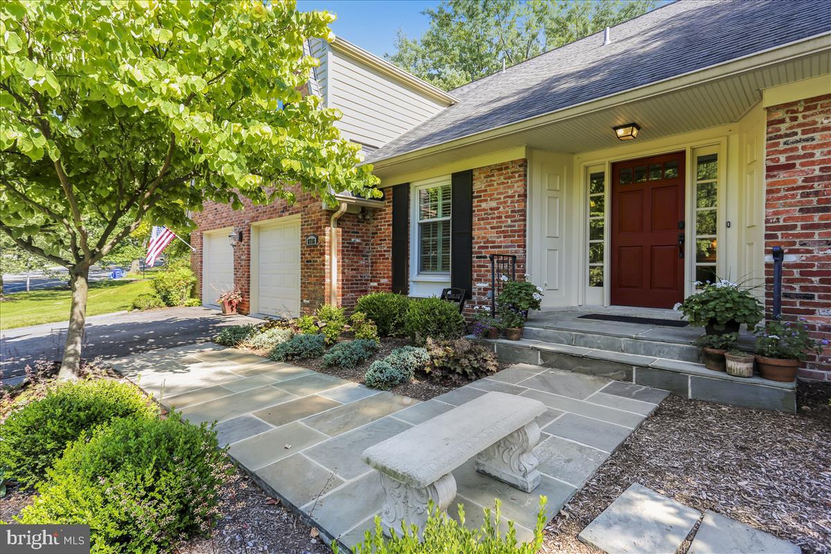 8716 Cold Spring Road Potomac, MD 20854 - Photo 3 of 64