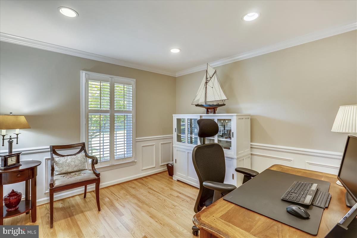 8716 Cold Spring Road Potomac, MD 20854 - Photo 21 of 64