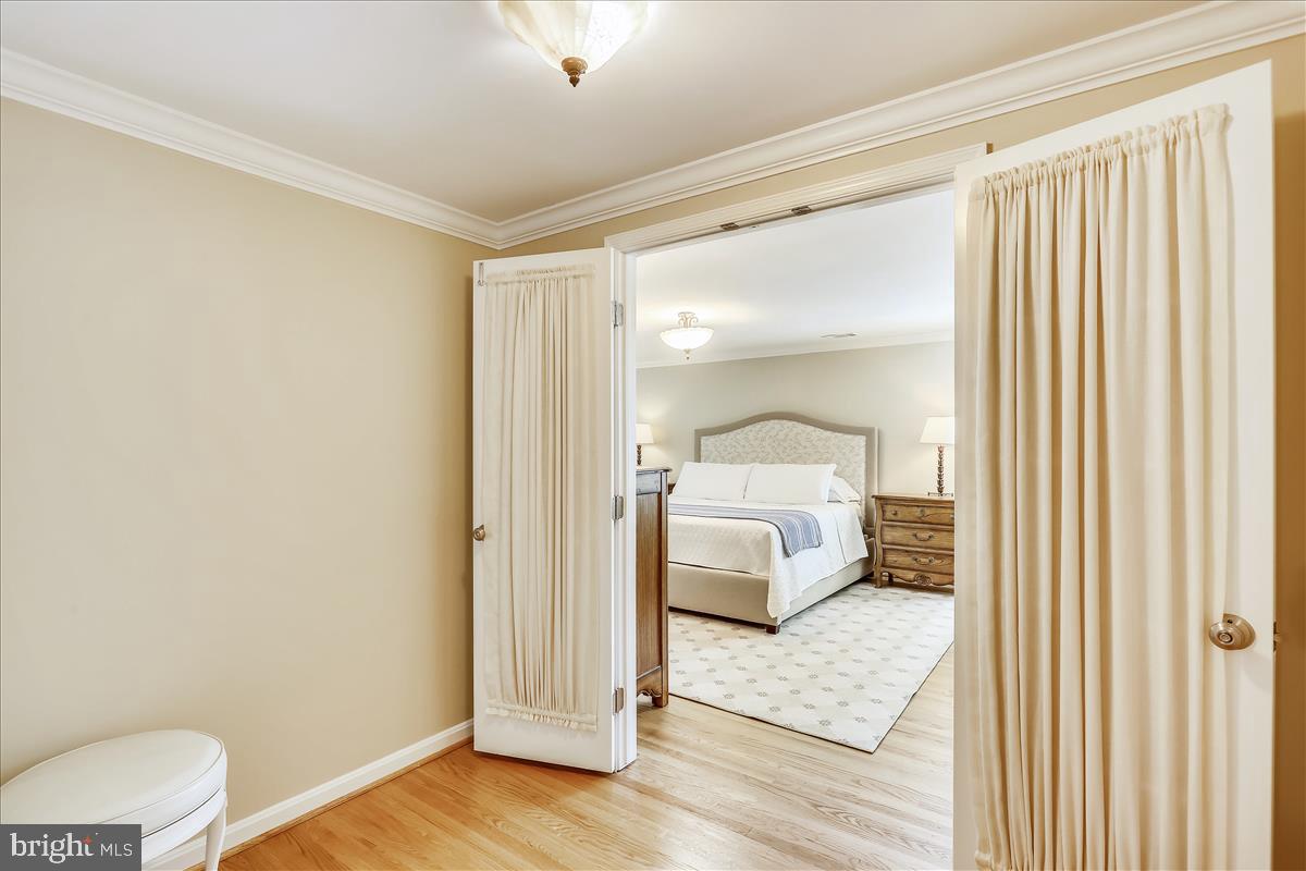 8716 Cold Spring Road Potomac, MD 20854 - Photo 24 of 64