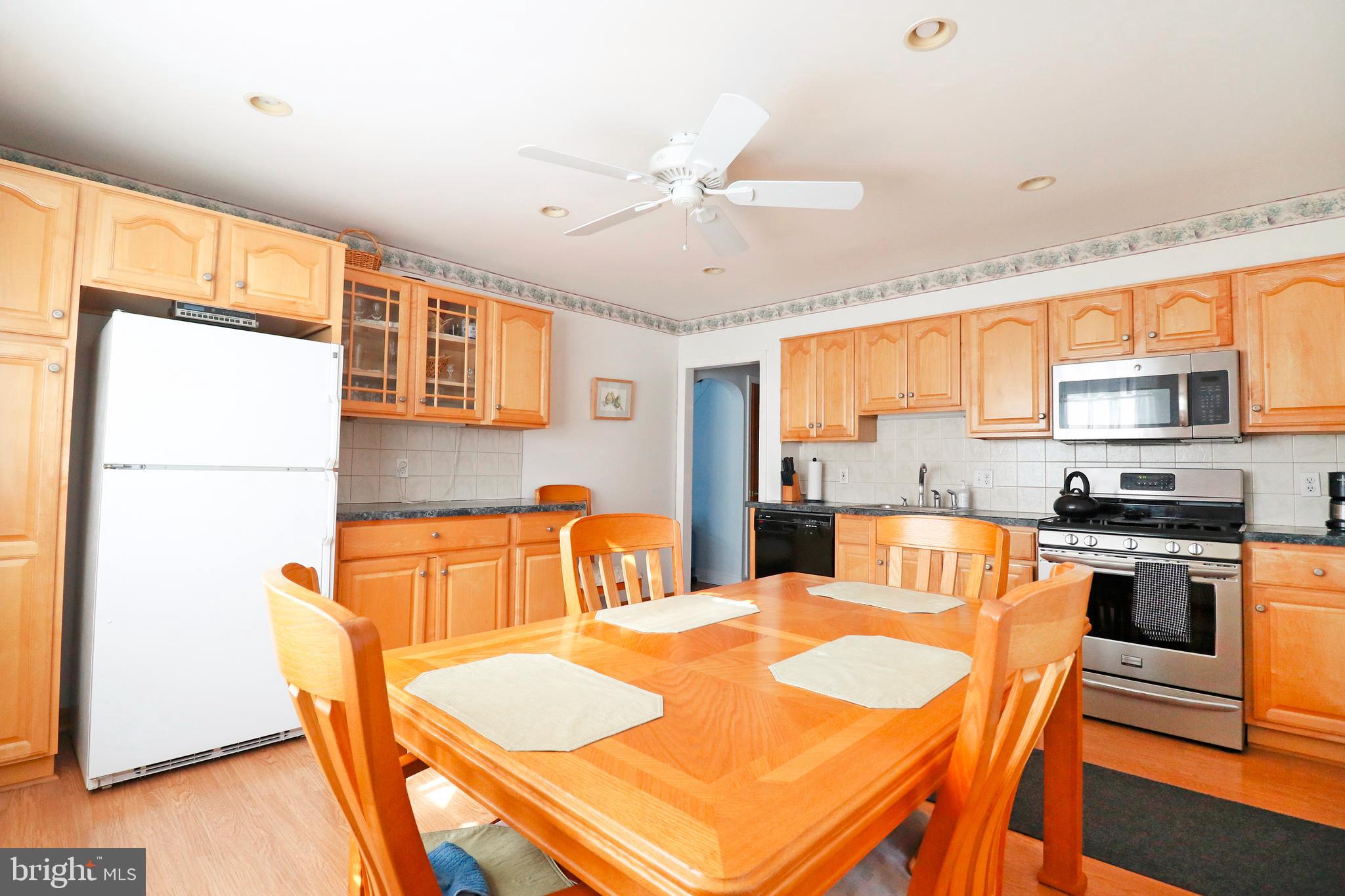 429 Granite Terrace Springfield, PA 19064 - Photo 13 of 30 Kitchen