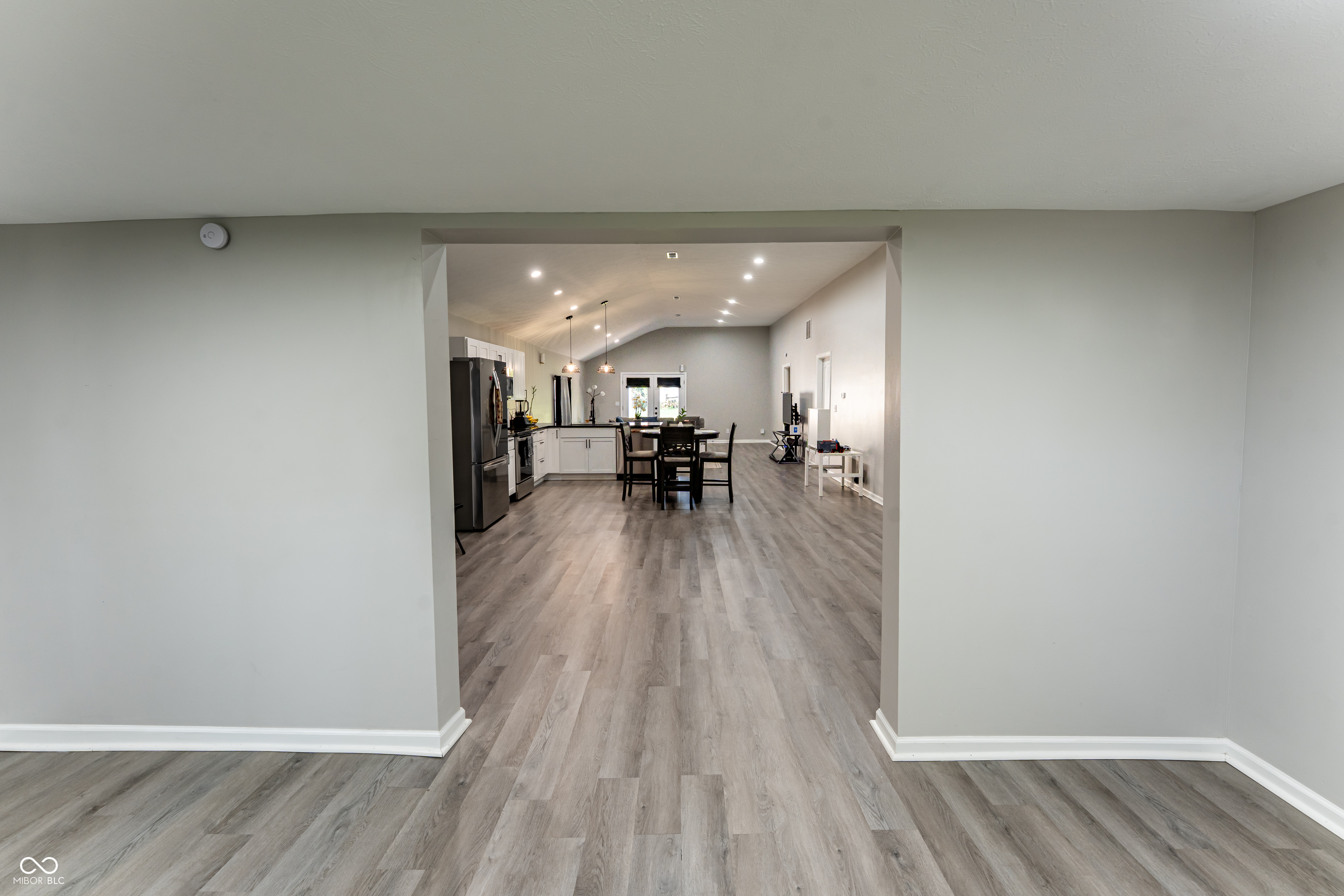 4024 Cossell Road Indianapolis, IN 46222 - Photo 4 of 30