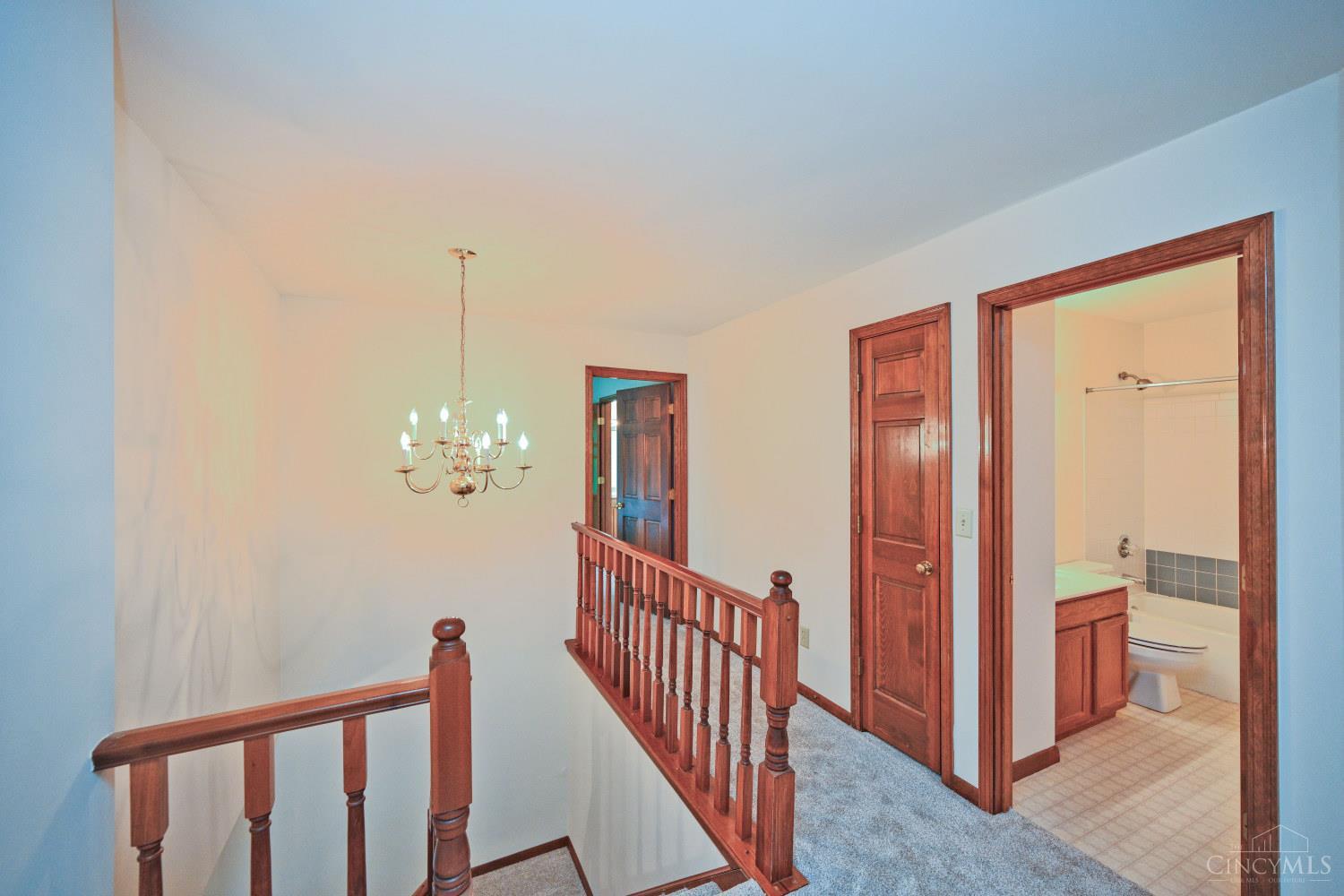 8650 Green Road Cincinnati, OH 45255 - Photo 25 of 57