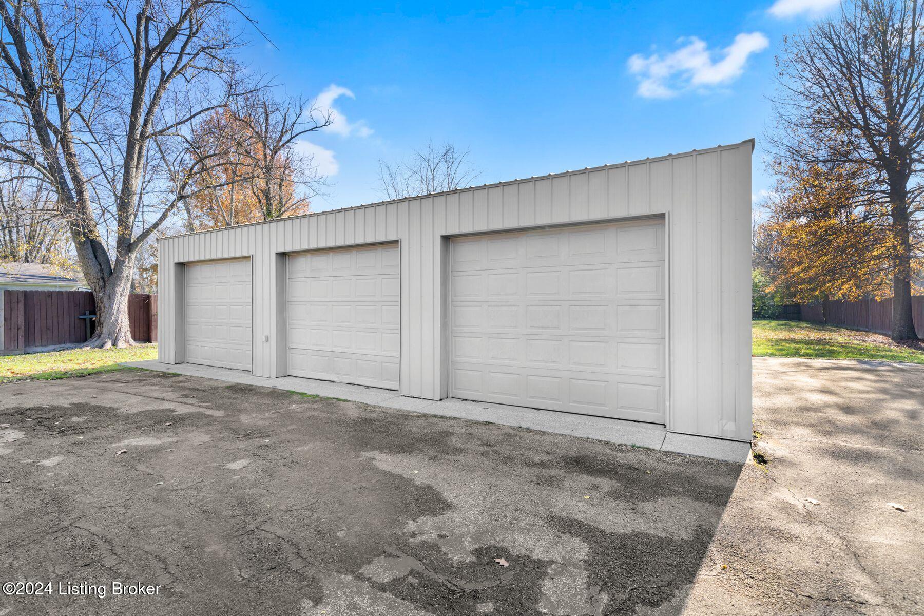 8302 Ferndale Road Louisville, KY 40291 - Photo 45 of 63 photo_online_044