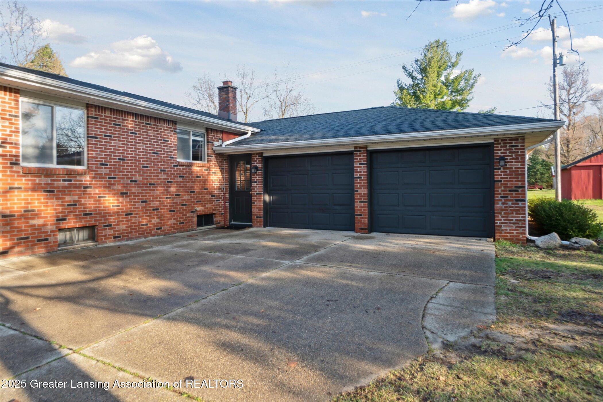 7700 West Beard Road Perry, MI 48872 - Photo 40 of 50 Garage