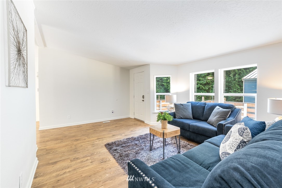 183 East Union Ridge Loop Road Union, WA 98592 - Photo 3 of 40 Gallery Image 3