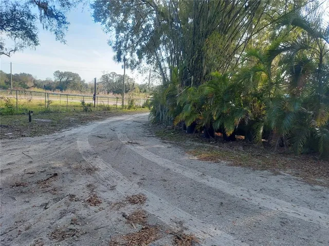 $575,000 | 453 West Dr Martin Luther King Jr Boulevard, Seffner, FL 33584