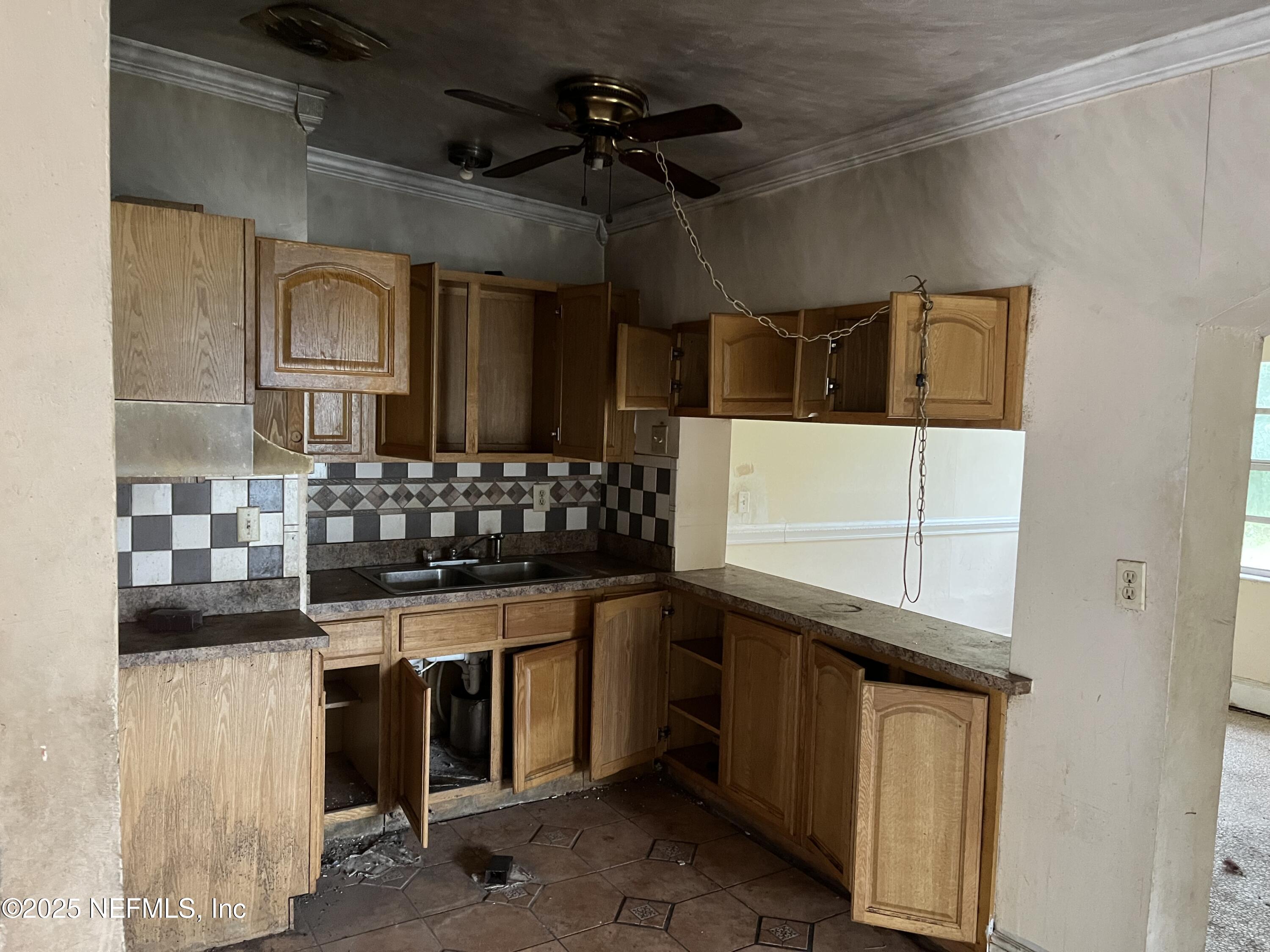 3602 Ardisia Road Jacksonville, FL 32209 - Photo 7 of 24 IMG_4270 copy
