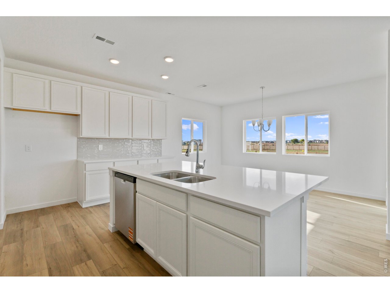 665 Muturu Road Johnstown, CO 80534 - Photo 9 of 29