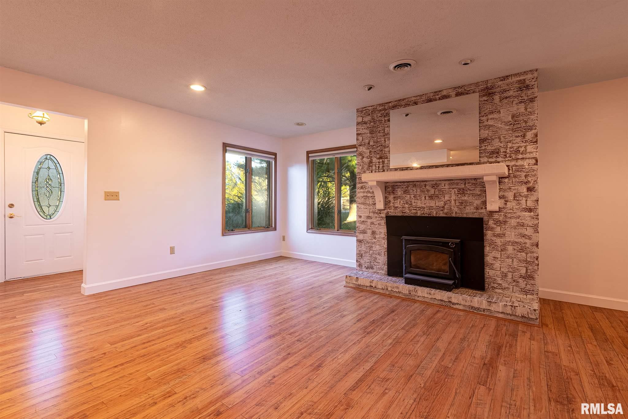 1640 North Reed Station Road Carbondale, IL 62901 - Photo 7 of 40