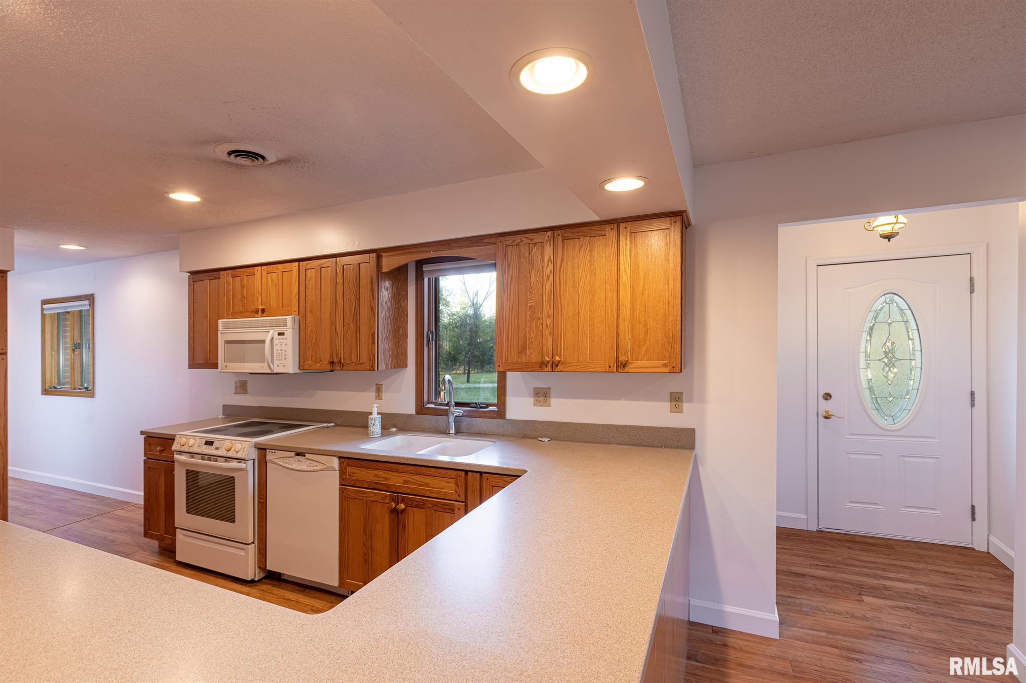 1640 North Reed Station Road Carbondale, IL 62901 - Photo 10 of 40