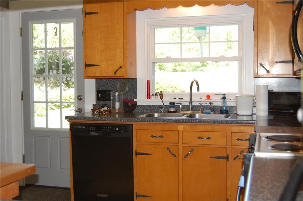 17 Old Lewiston Road Monmouth, ME 04265 - Photo 5 of 35 Kitchen