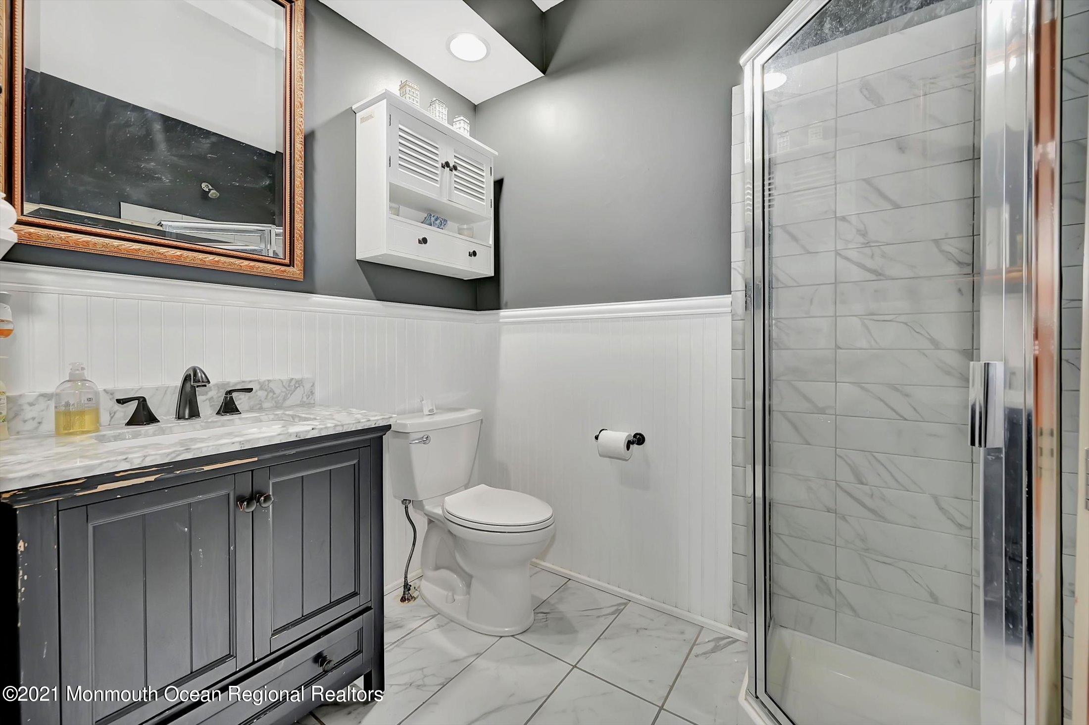 409 East Freehold Road Freehold, NJ 07728 - Photo 18 of 39 19-14097873