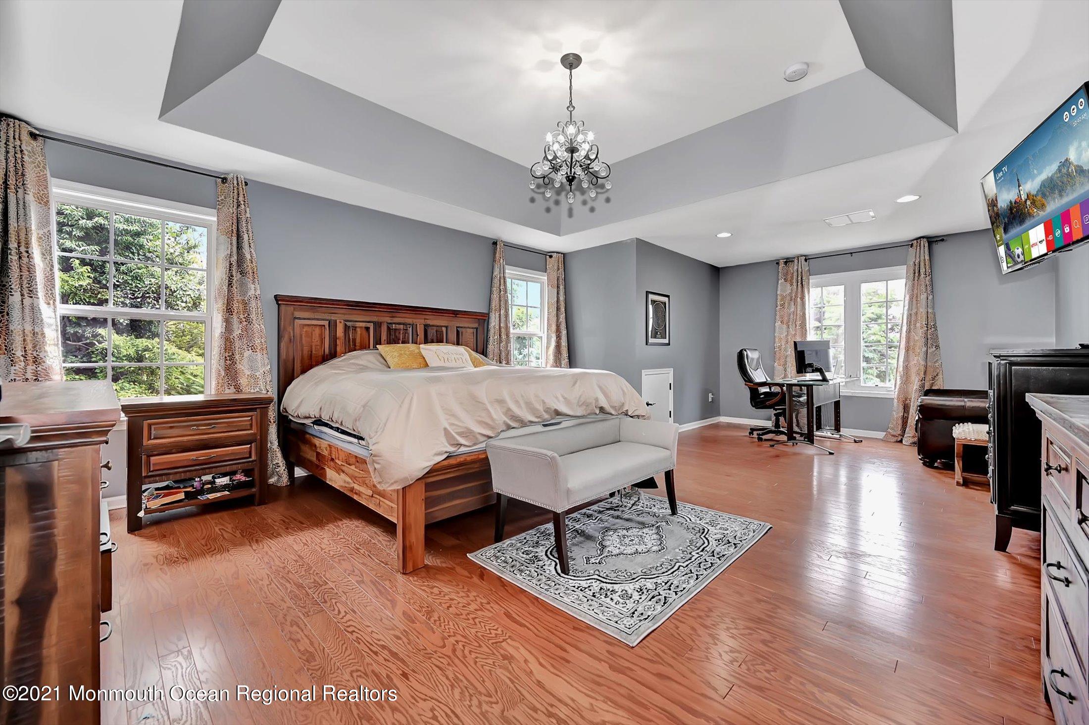 409 East Freehold Road Freehold, NJ 07728 - Photo 20 of 39 21-14097895