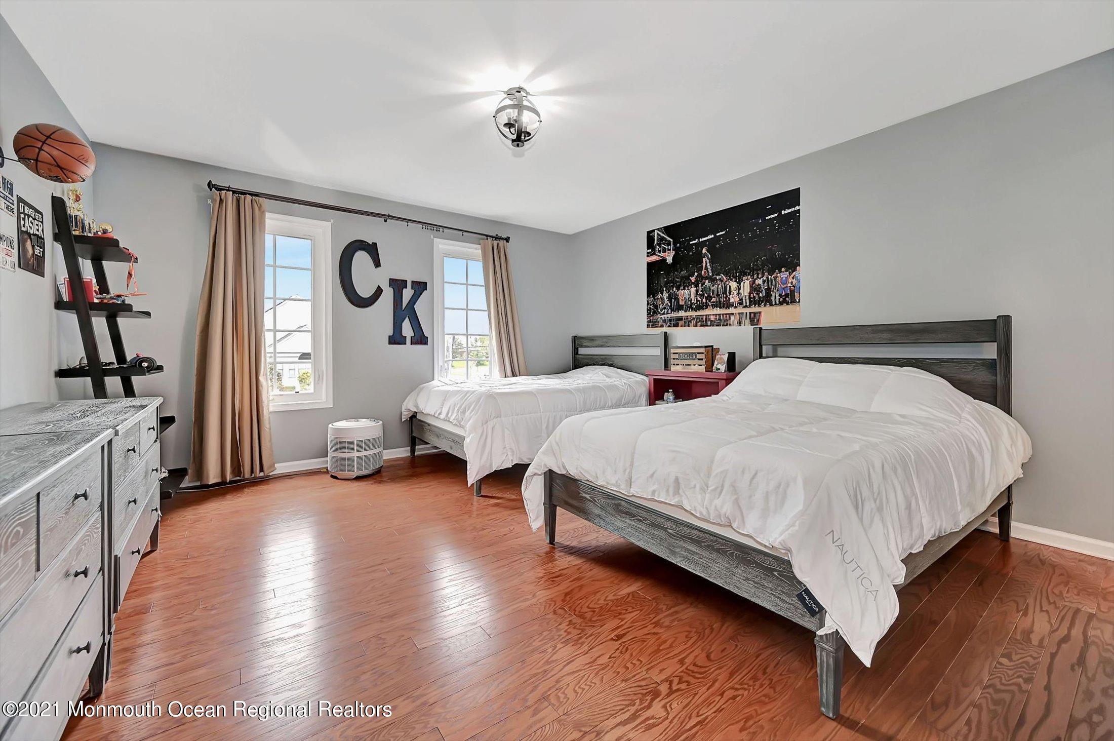 409 East Freehold Road Freehold, NJ 07728 - Photo 27 of 39 28-14097904