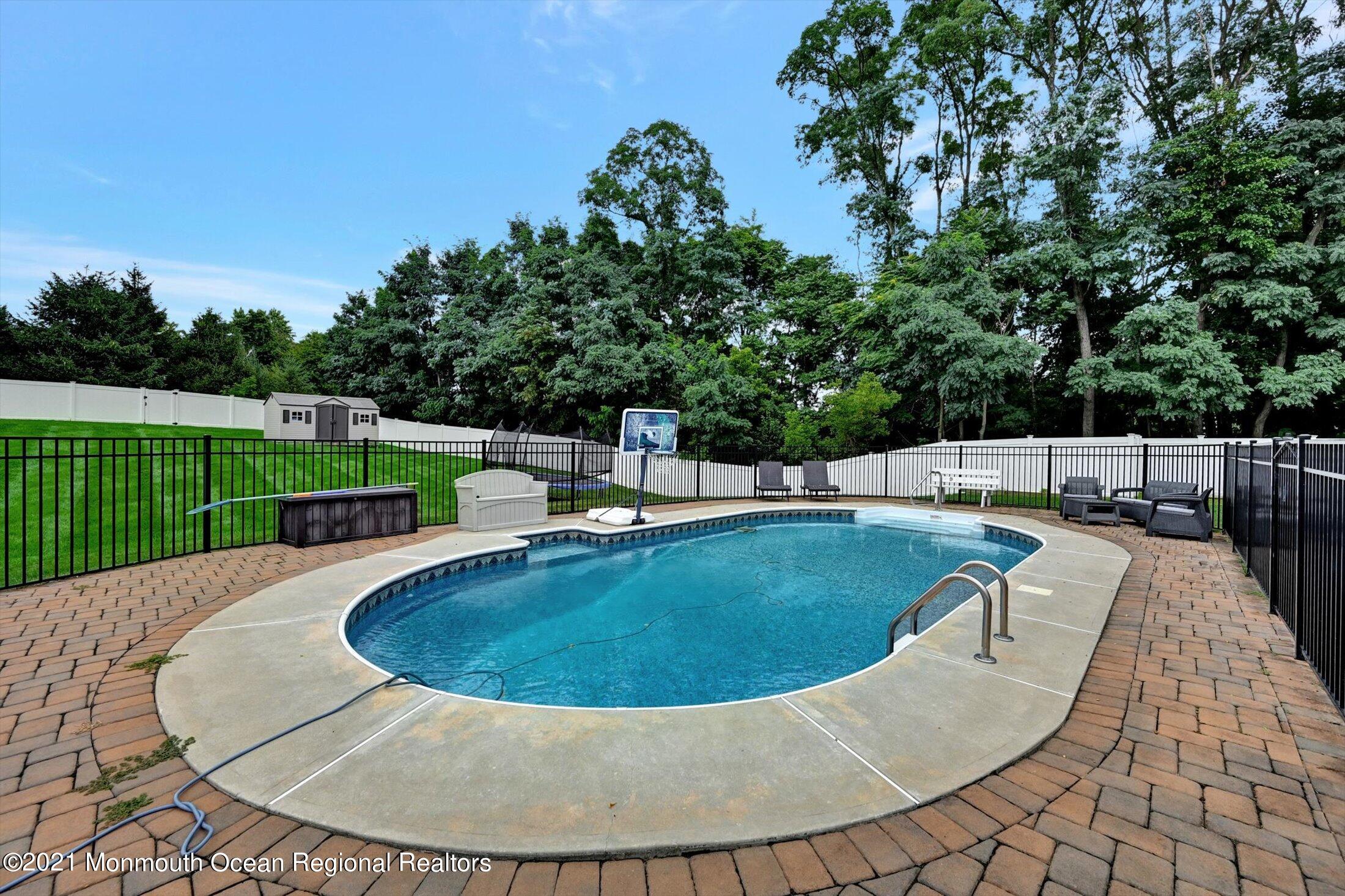409 East Freehold Road Freehold, NJ 07728 - Photo 37 of 39 38-14097946