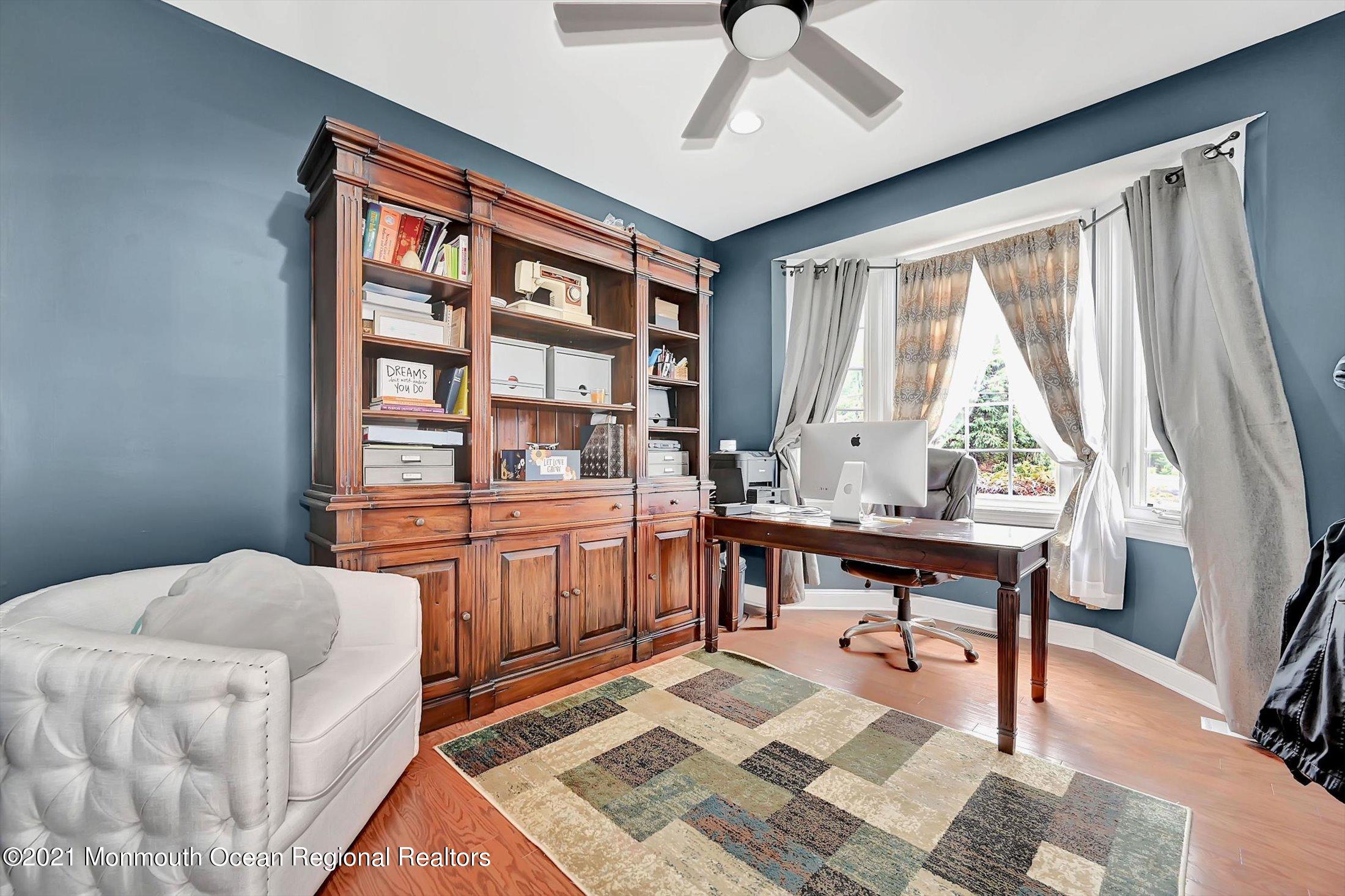 409 East Freehold Road Freehold, NJ 07728 - Photo 7 of 39 08-14097872