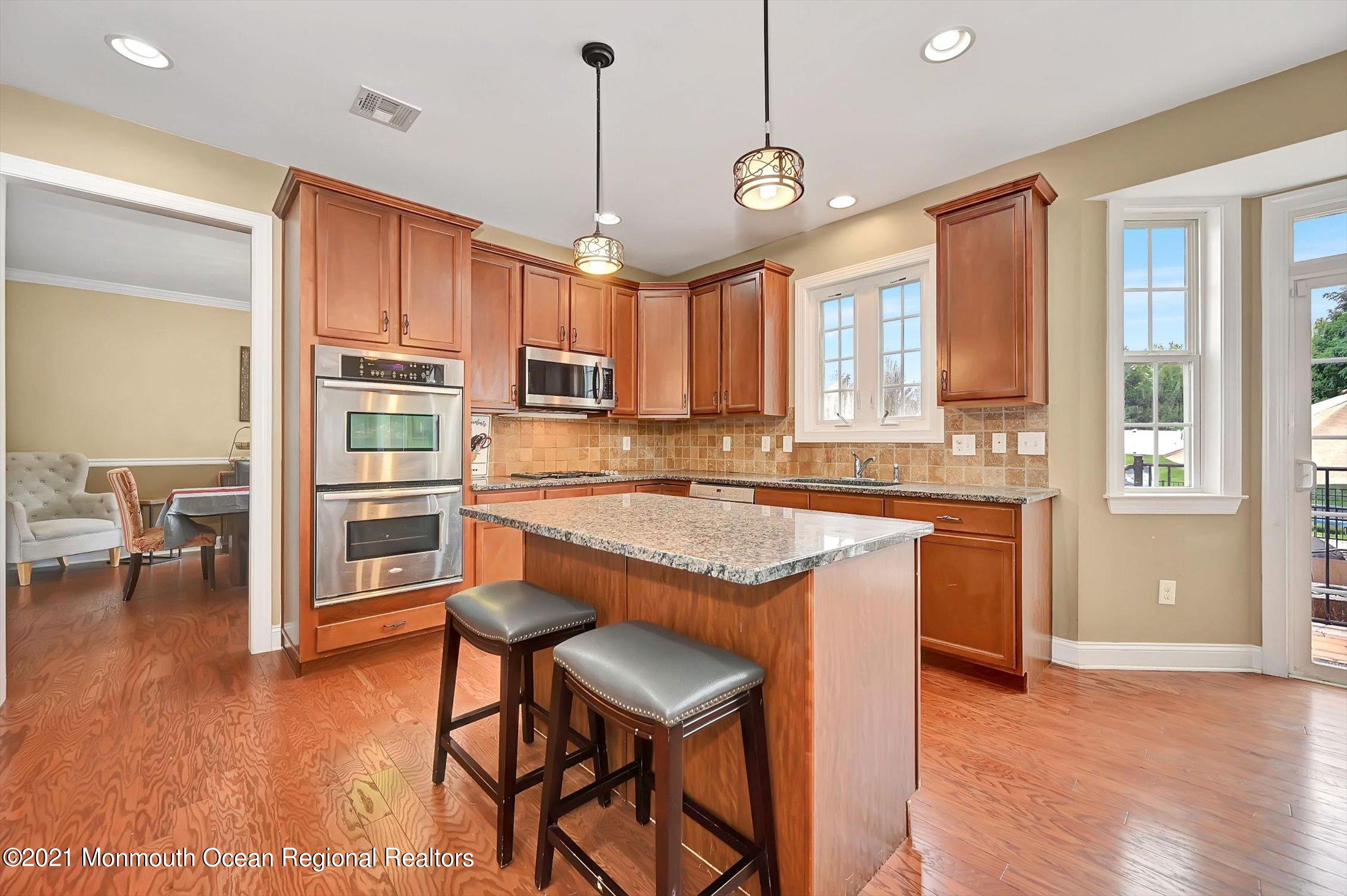 409 East Freehold Road Freehold, NJ 07728 - Photo 9 of 39 10-14097878