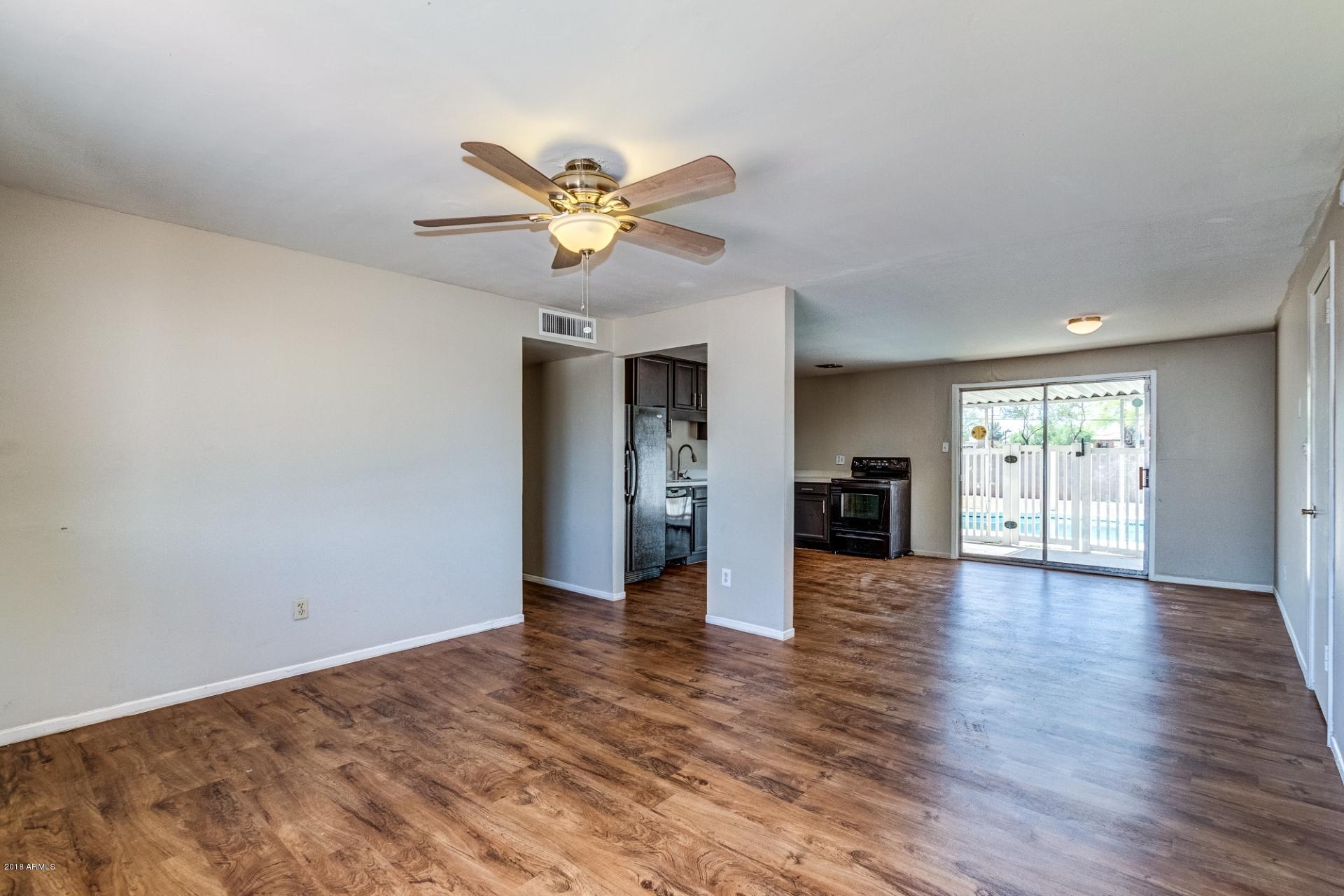 7107 West Almeria Road Phoenix, AZ 85035 - Photo 3 of 19 Almeria (3)