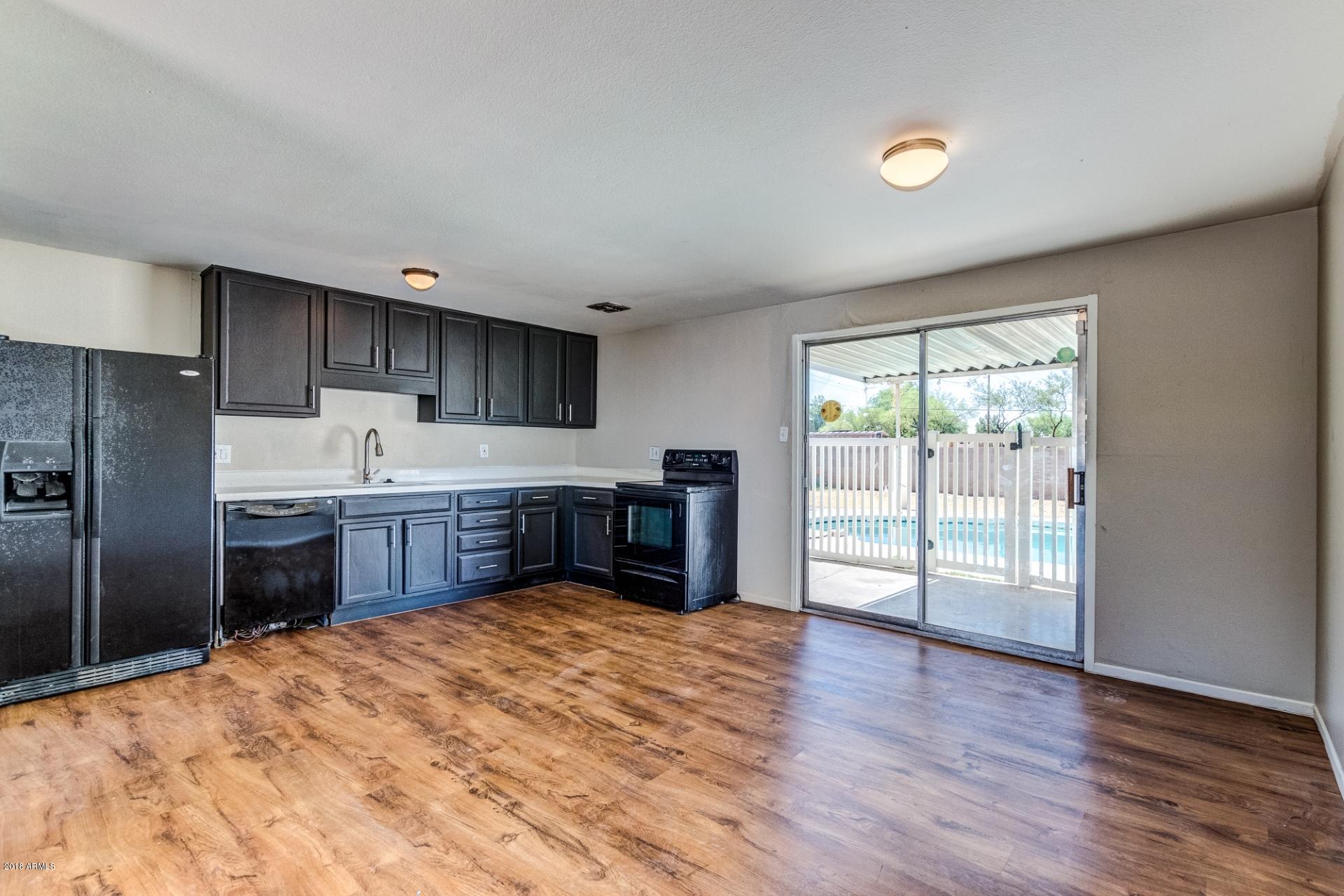 7107 West Almeria Road Phoenix, AZ 85035 - Photo 5 of 19 Almeria (6)