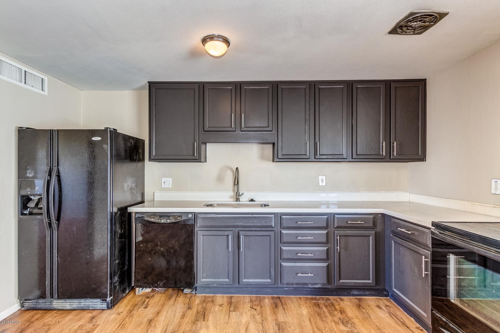 7107 West Almeria Road Phoenix, AZ 85035 - Photo 6 of 19 Almeria (7)