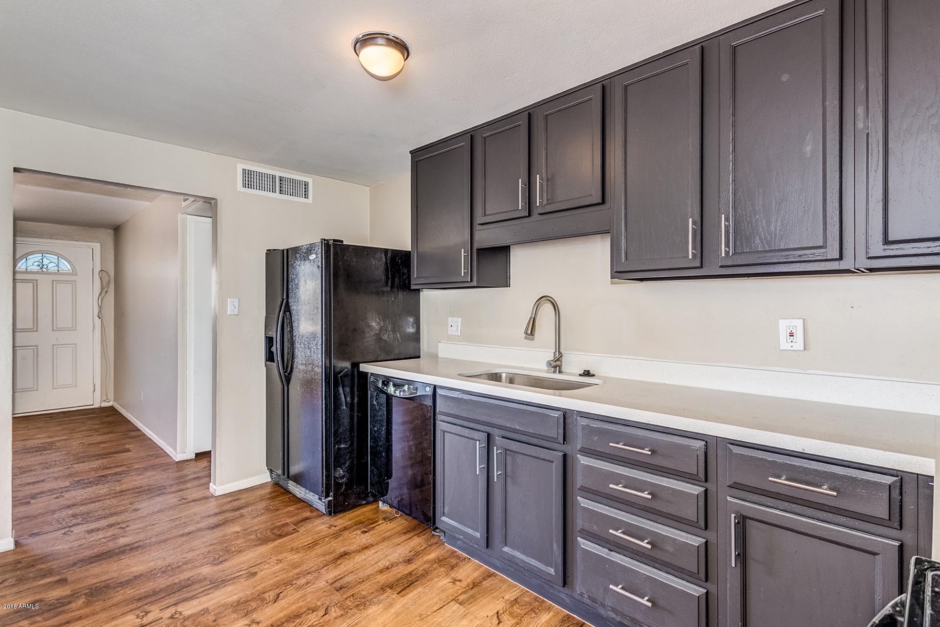7107 West Almeria Road Phoenix, AZ 85035 - Photo 7 of 19 Almeria (8)