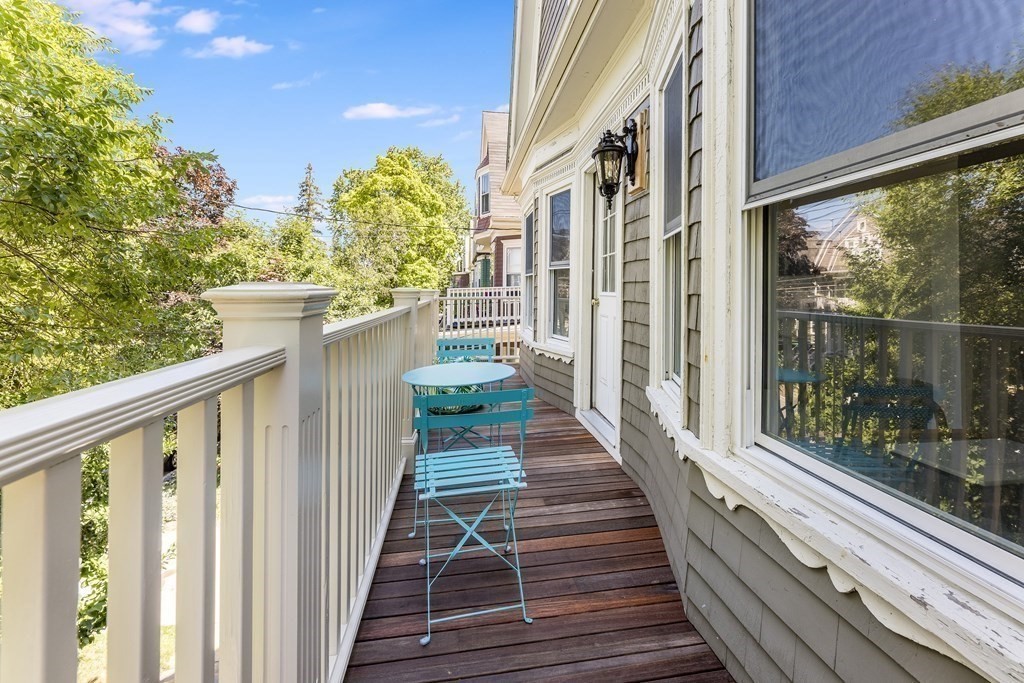 91 Highland Road, Unit 2 Somerville, MA 02144 - Photo 5 of 27 Gallery Image 5