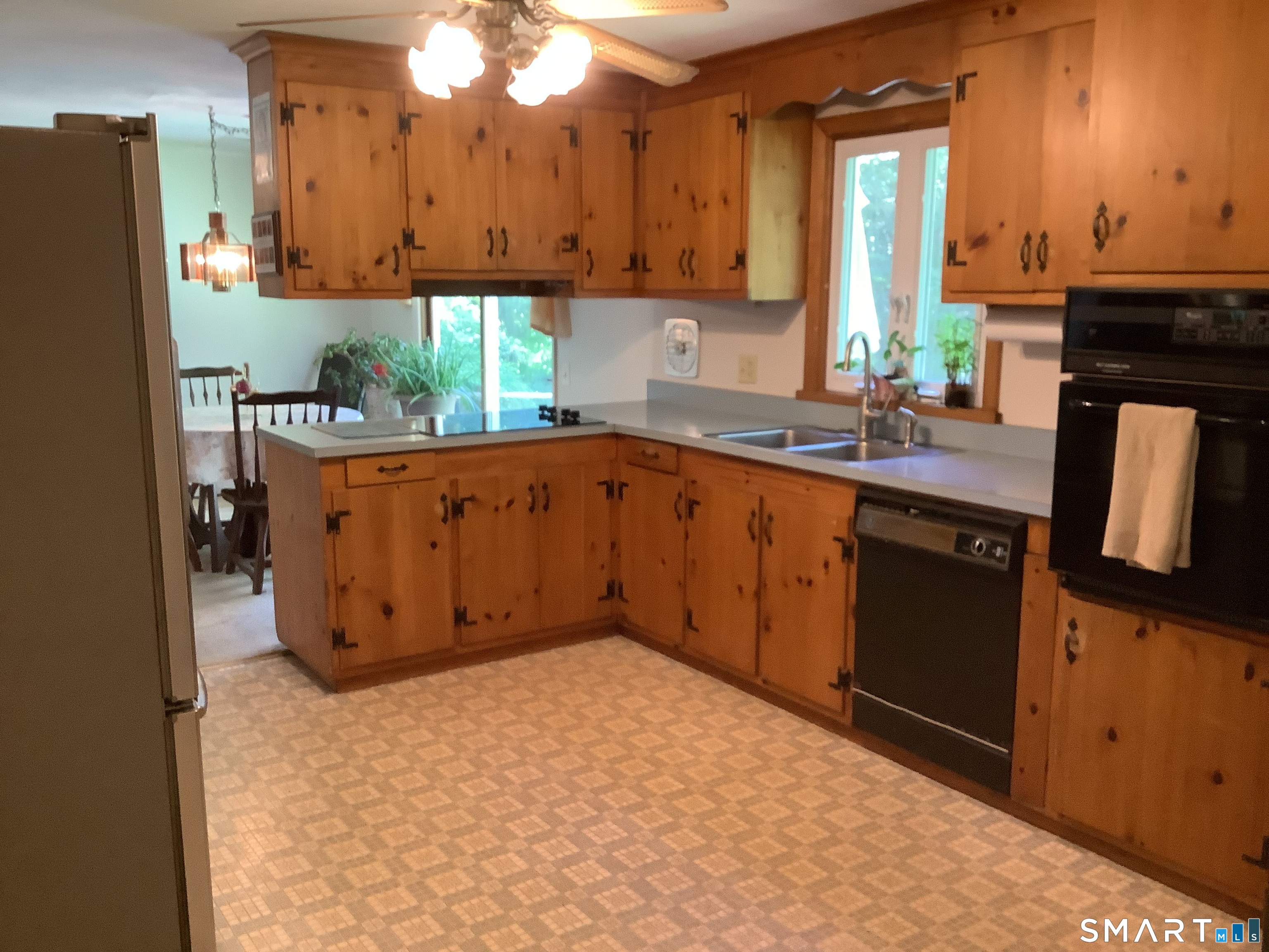 360 East Hill Road Canton, CT 06019 - Photo 7 of 20 Gallery Image 7