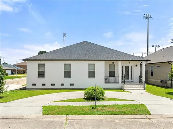 $2,600 | 114 Gelpi Avenue, Kenner, LA 70065