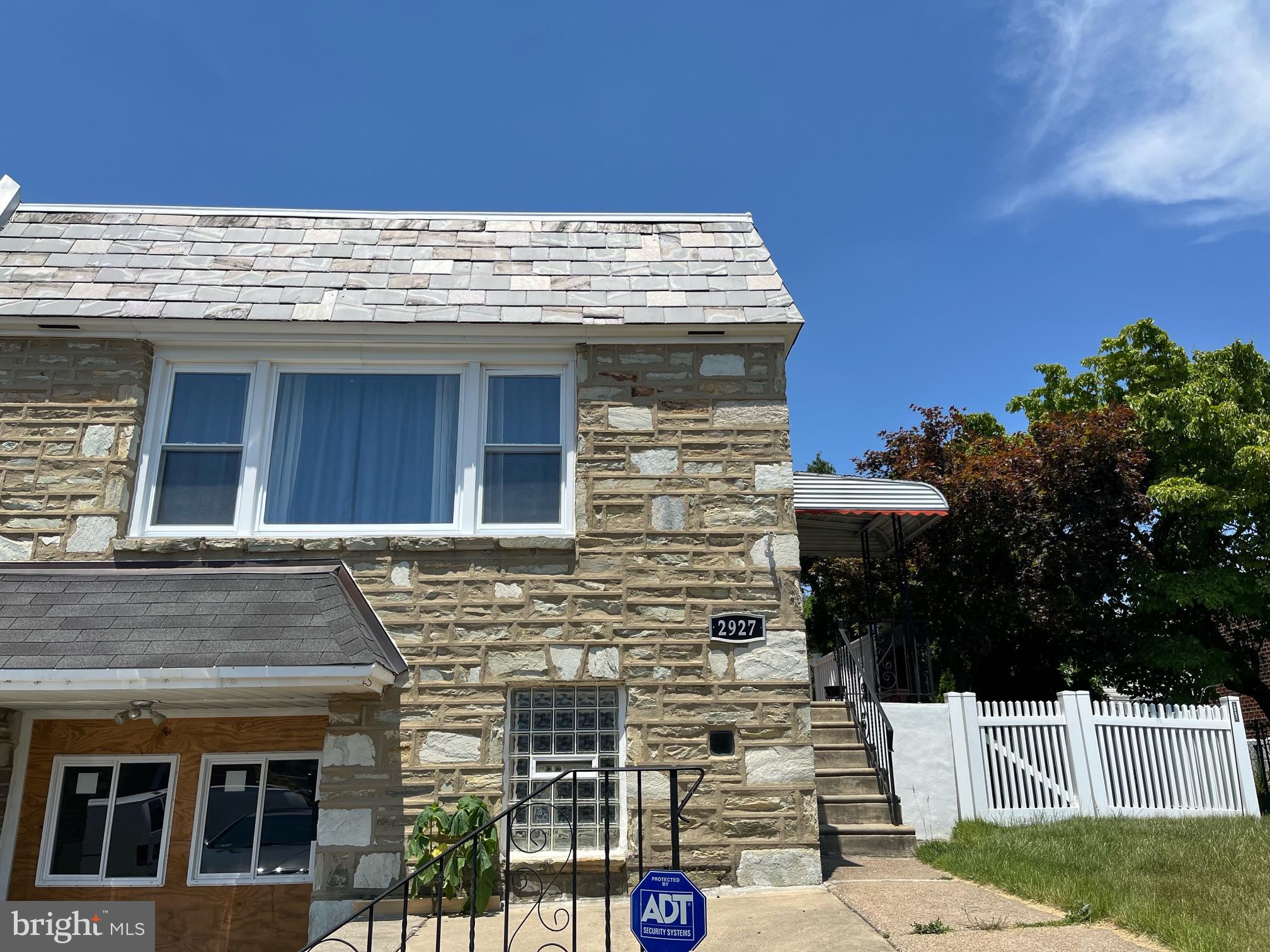 2927 Gelena Road Philadelphia, PA 19152 - Photo 2 of 19 Gallery Image 2