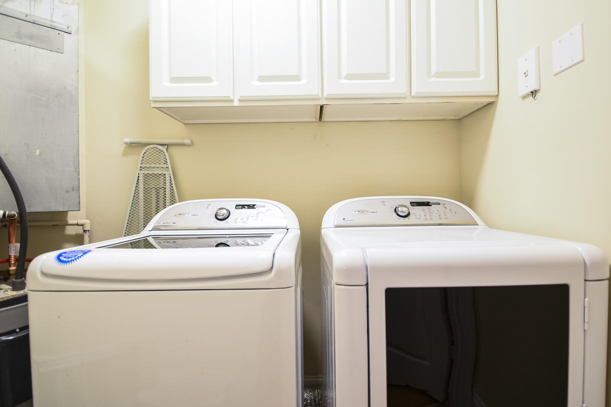 1406 Basildon Road Mount Pleasant, SC 29466 - Photo 19 of 26 Laundry