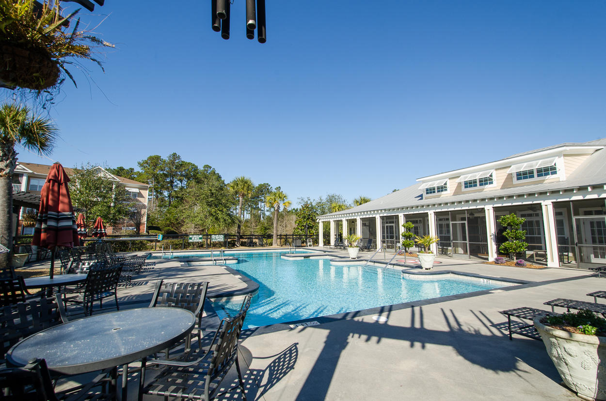1406 Basildon Road Mount Pleasant, SC 29466 - Photo 23 of 26 Clubhouse and Pool
