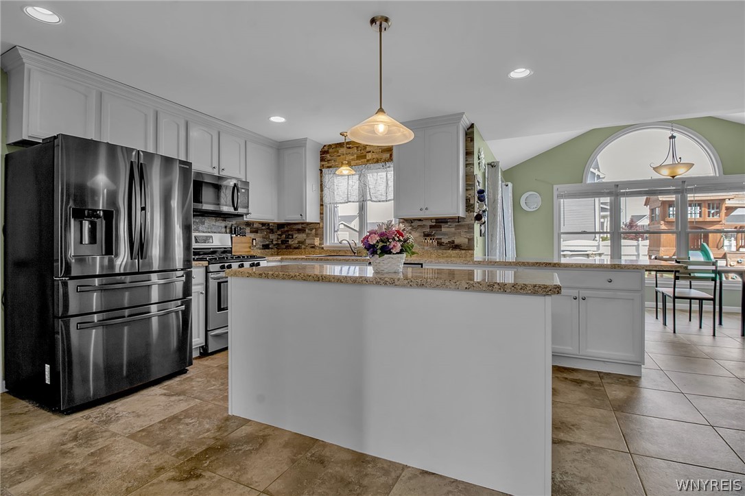 12 Summerfield Drive Lancaster, NY 14086 - Photo 13 of 44