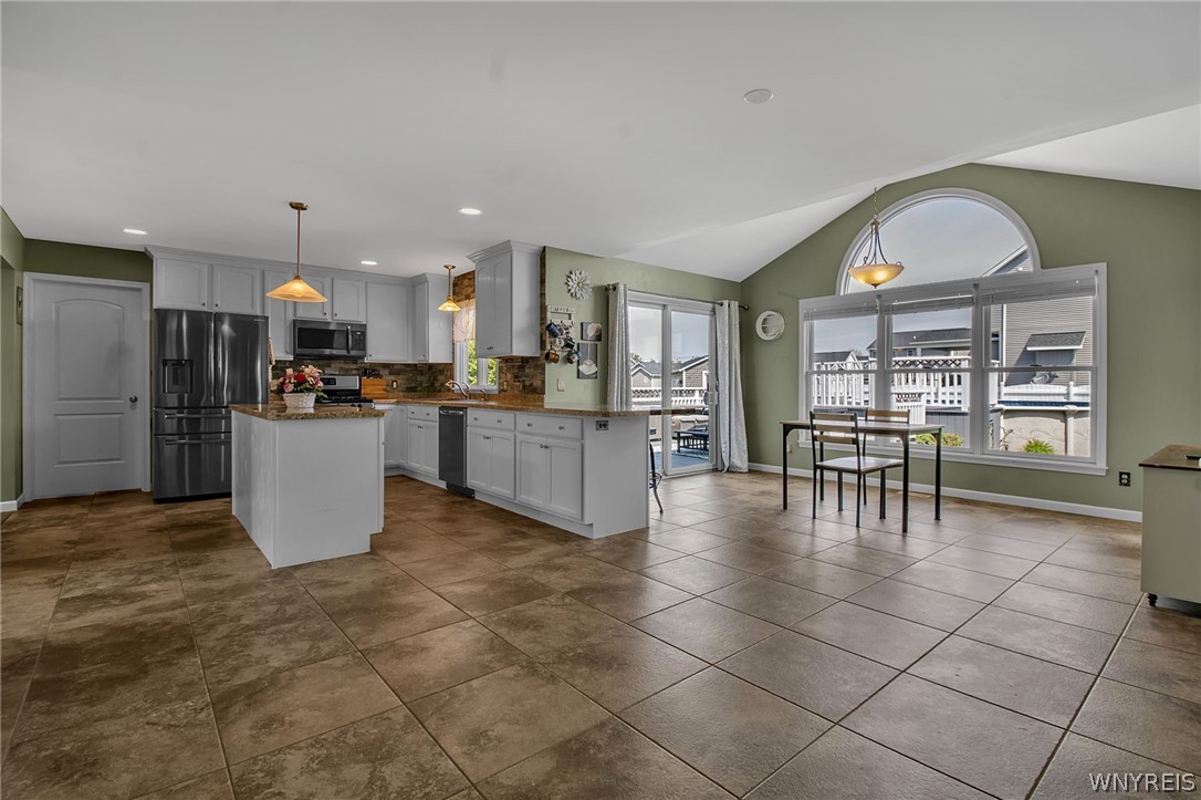 12 Summerfield Drive Lancaster, NY 14086 - Photo 14 of 44