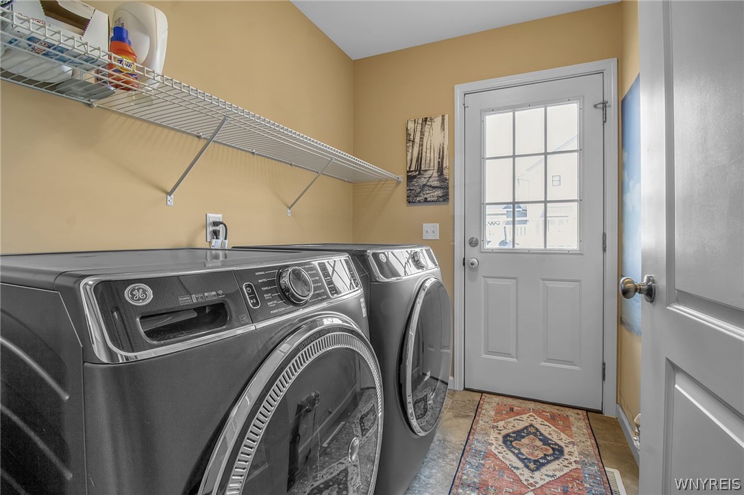 12 Summerfield Drive Lancaster, NY 14086 - Photo 24 of 44