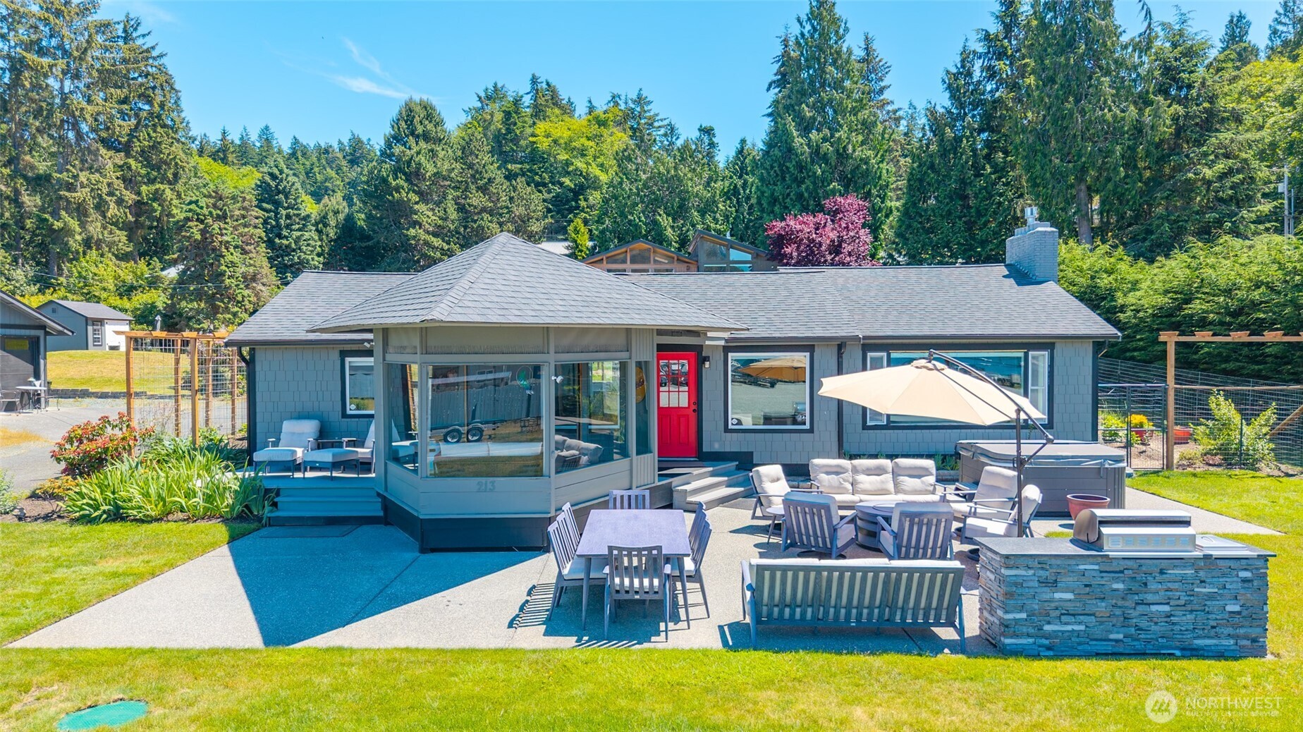 213 Cornet Bay Road Oak Harbor, WA 98277 - Photo 3 of 38