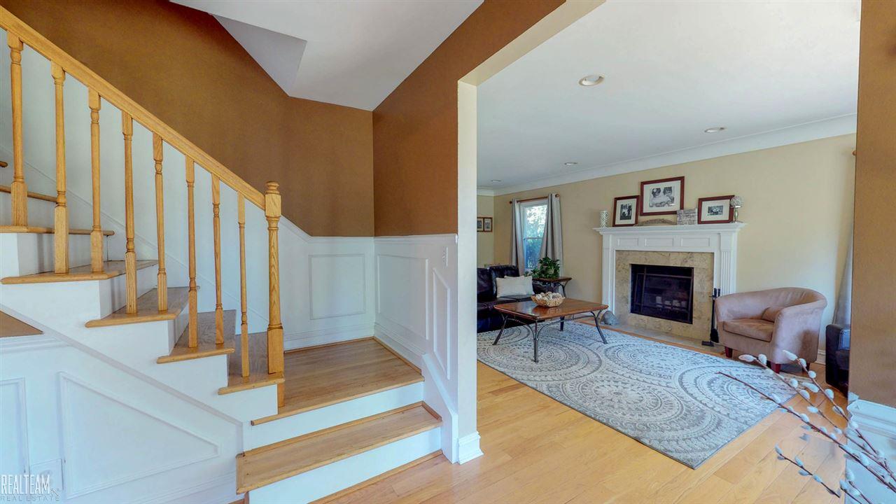 6138 Deguise Court Rochester Hills, MI 48306 - Photo 2 of 35