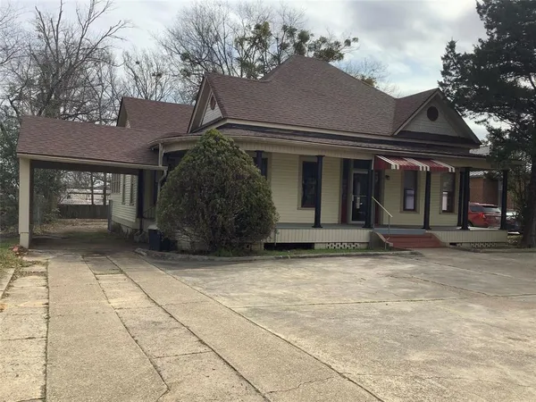 a view of a house