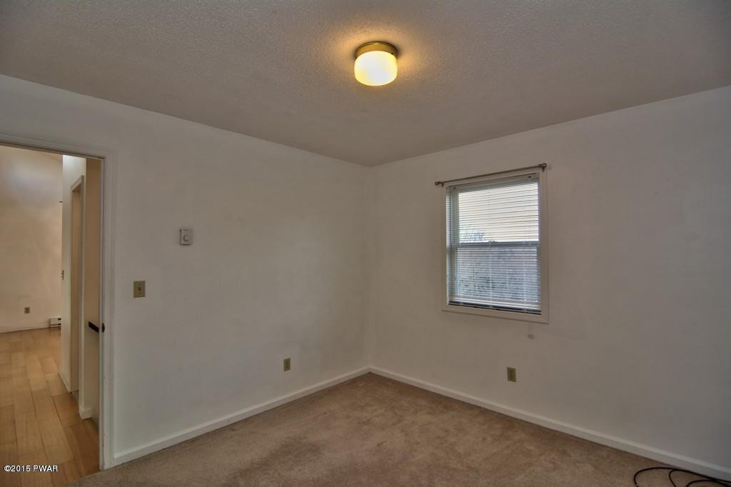 154 Spudeno Road Moscow, PA 18444 - Photo 32 of 42