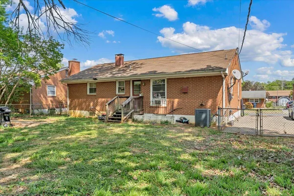 $230,900 | 4342 Holmes Street Northeast, Roanoke, VA 24012