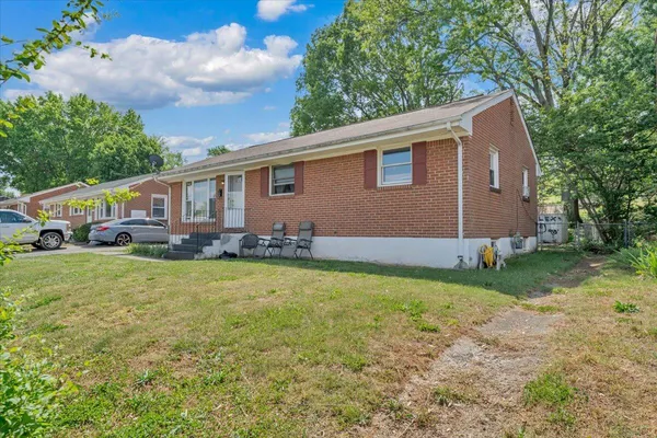 $230,900 | 4342 Holmes Street Northeast, Roanoke, VA 24012
