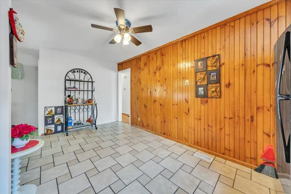 $230,900 | 4342 Holmes Street Northeast, Roanoke, VA 24012